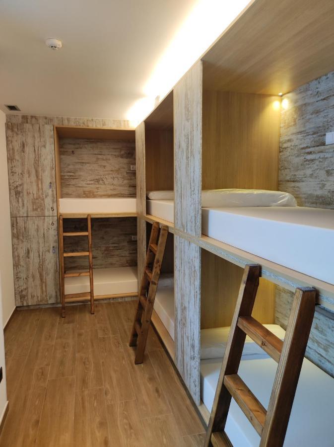 Thostel Santiago de Compostela Bagian luar foto